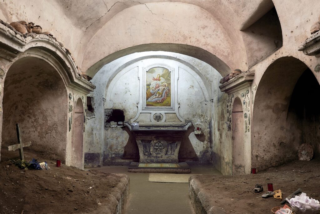 Cimitero-sotterraneo Santa Luciella